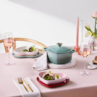 Plat de service en forme de cœur à meringue Le Creuset 30 cm