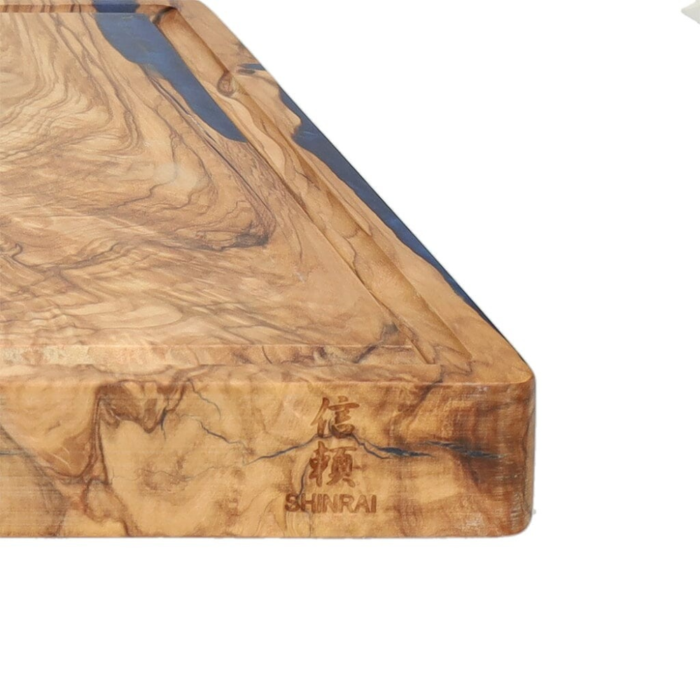 Shinrai Knives - Epoxy Sapphire Snijplank Olijfhout - 40 x 30 x 3 cm